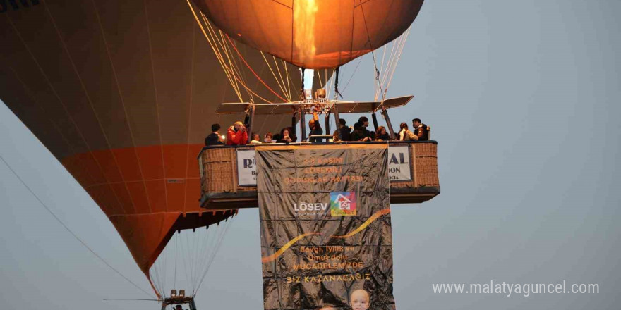 Sıcak hava balonları lösemili çocuklar için uçtu