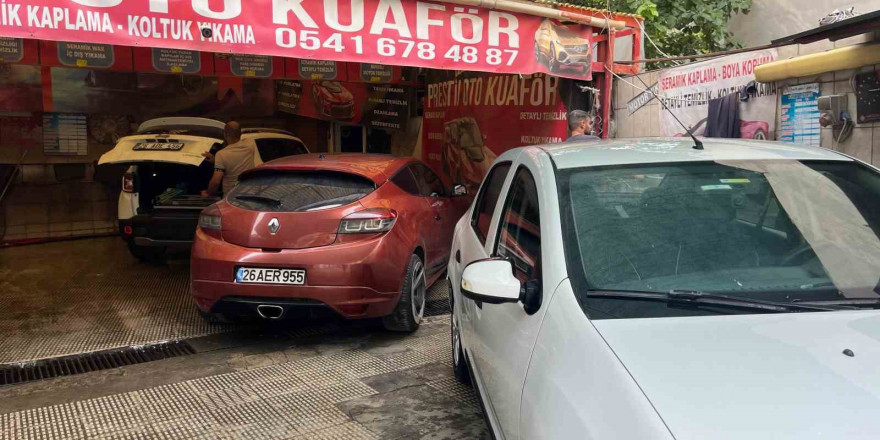 Sıcaklıkların azalmasıyla oto yıkamacıların işi zorlaşıyor