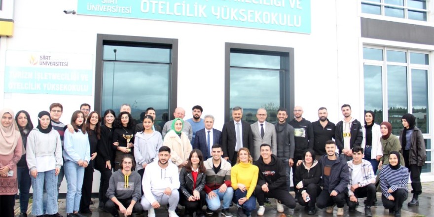 Siirt Üniversitesi yemek yarışmasında Türkiye 3’üncüsü oldu