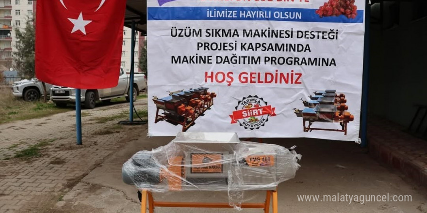 Siirt’te çiftçilere üzüm sıkma makinesi hibe edildi