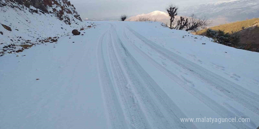 Siirt’te kapanan köy yolları ulaşıma açılıyor