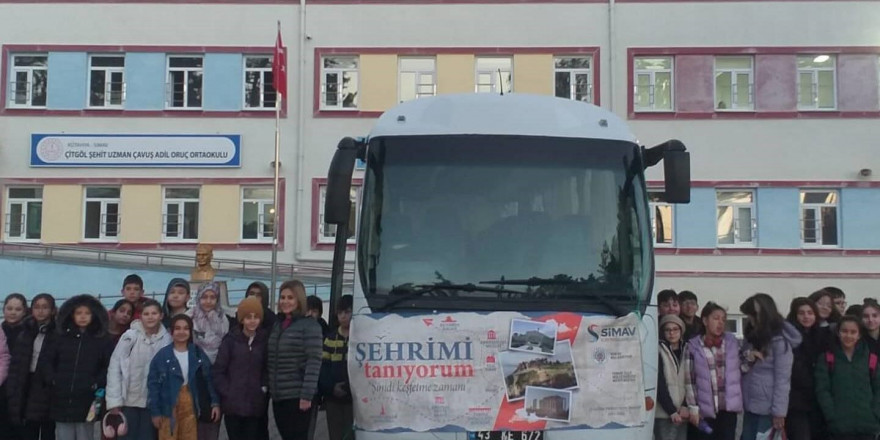 Simav’da 590 öğrenci Kütahya ve ilçelerindeki tarihi yerleri tanıdı