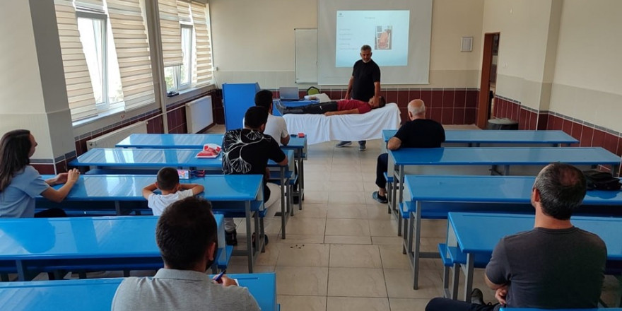 Simav’da 'Lumbar Bölge Tedavisi' konulu workshop çalışması