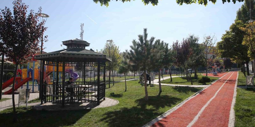 Sincan Belediyesinin park ve yeşil alanları göz alıyor