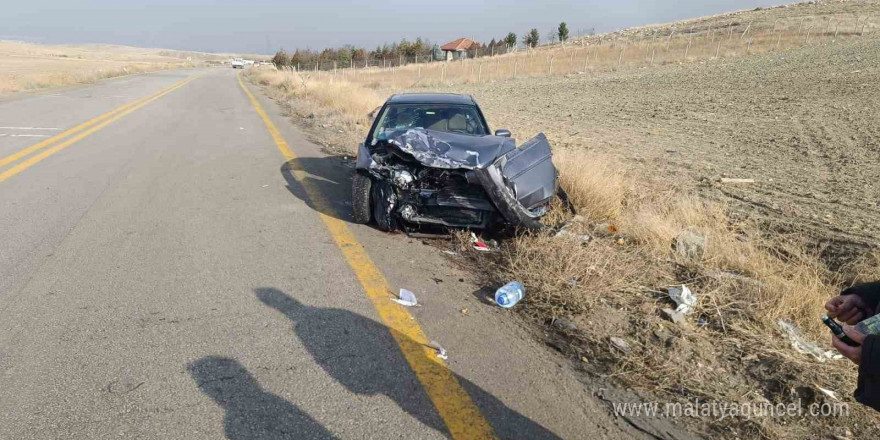 Sincan’da aynı yolda 3 ayrı kaza gerçekleşti: 2 yaralı