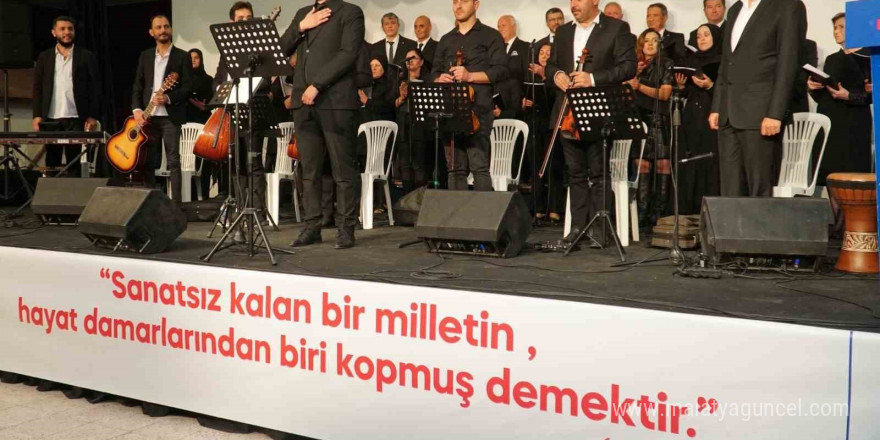 Sındırgı Türk Müziği Topluluğu konser verdi