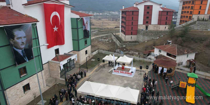 Sinop Durağan’da TOKİ konutları anahtar teslim töreni