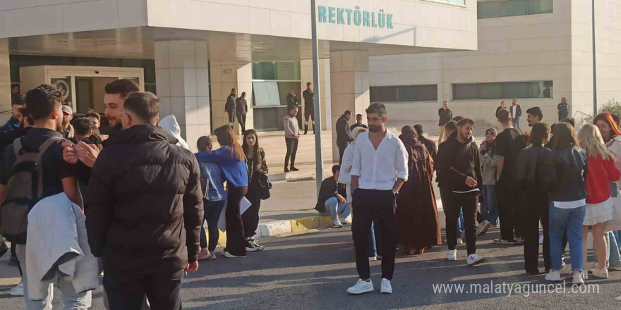 Şırnak Üniversitesi’nde öğrencilerden 'kafe ve restoran' eylemi