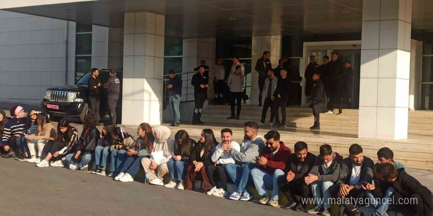 Şırnak Üniversitesi’nde öğrencilerden 