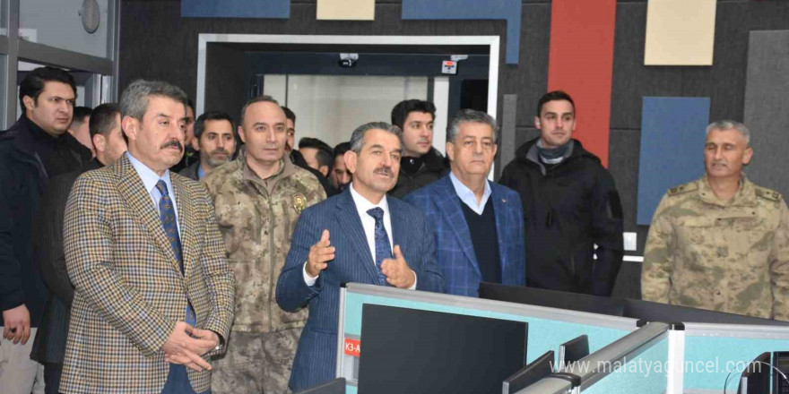 Şırnak Valisi Birol Ekici, güvenlik güçlerinin yeni yılını kutladı