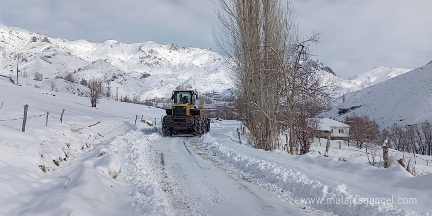 Şırnak’ta kapalı köy yolları ulaşıma açıldı