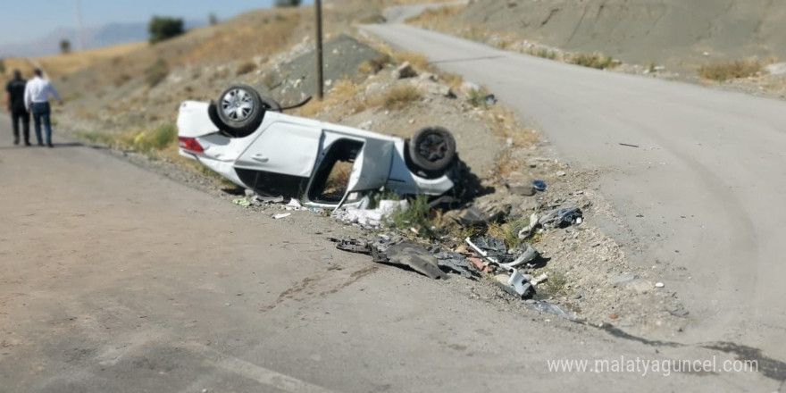 Şırnak’ta kavşakta dönüşü alamayan iki araç çarpıştı: 3 yaralı