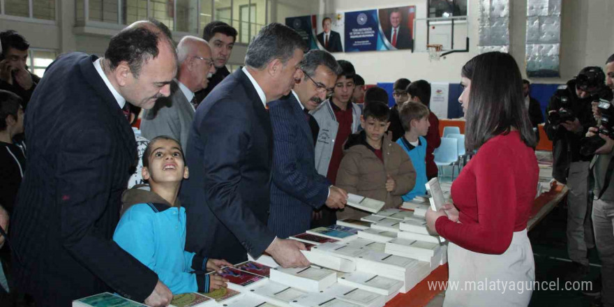 Şırnak’ta kitap fuarı düzenlendi