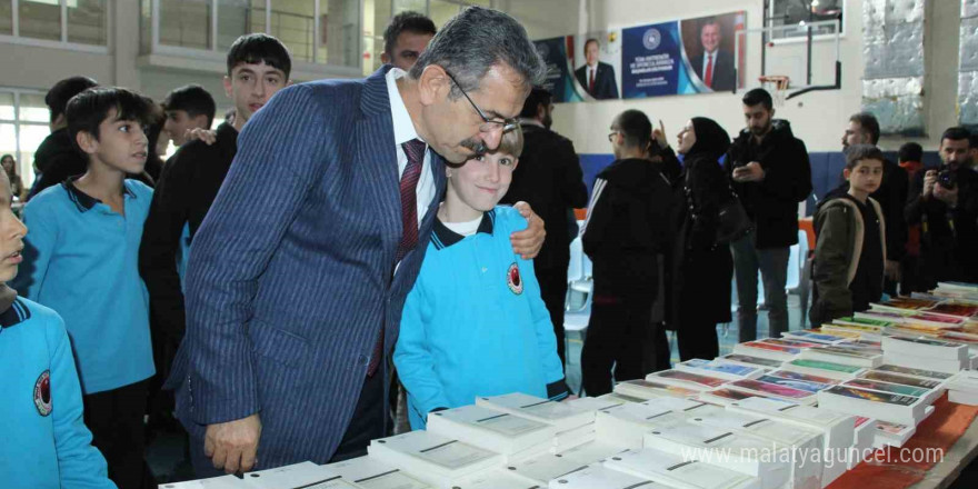 Şırnak’ta kitap fuarı düzenlendi