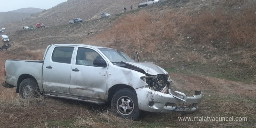 Şırnak’ta pikap şarampole yuvarlandı: 1 yaralı