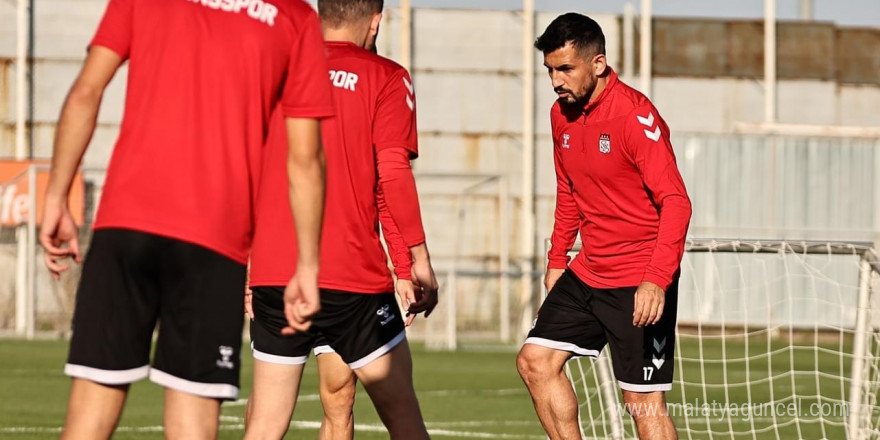 Sivasspor’a Rey Manaj idmanlara başladı