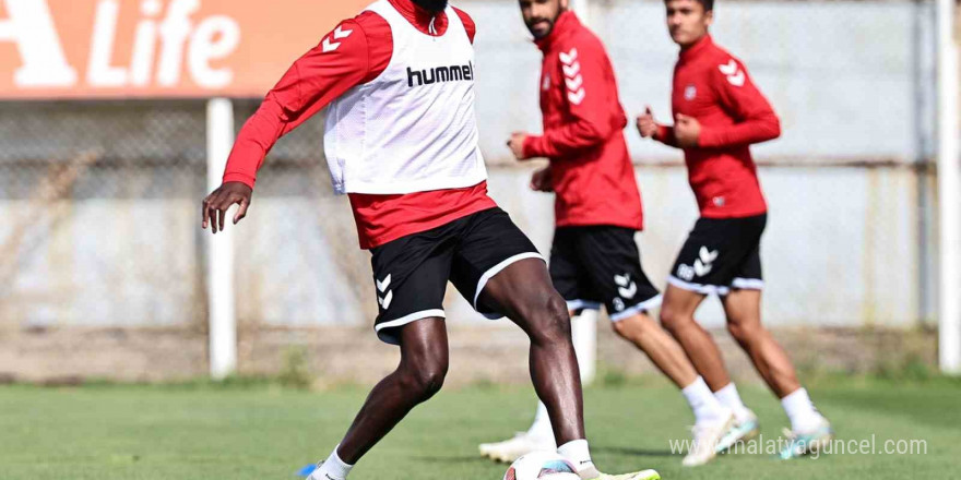 Sivasspor’da Hatayspor mesaisi sürüyor