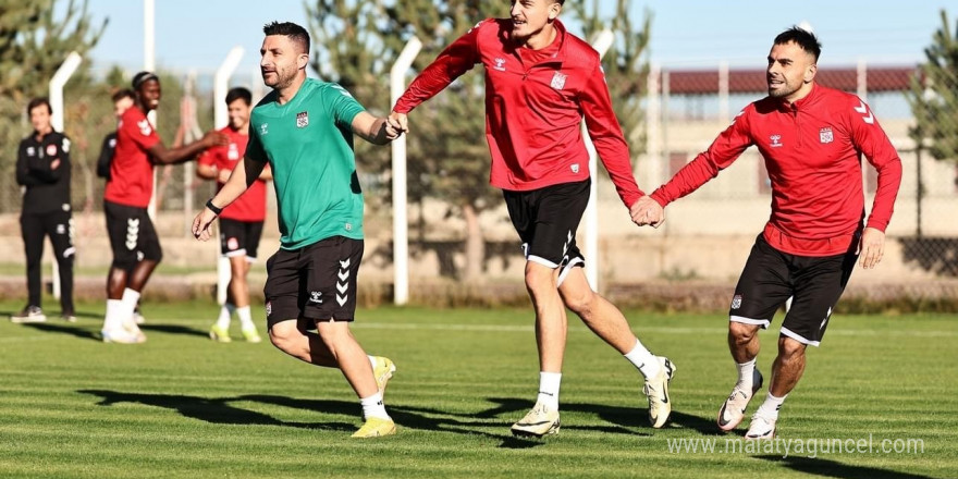 Sivasspor’da neşeli idman