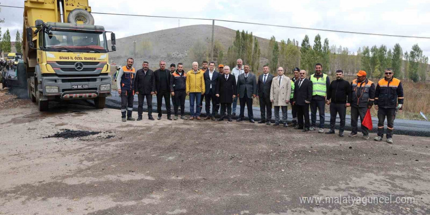 Sivas’ta bağlantı yolları sıcak asfalt kavuşuyor