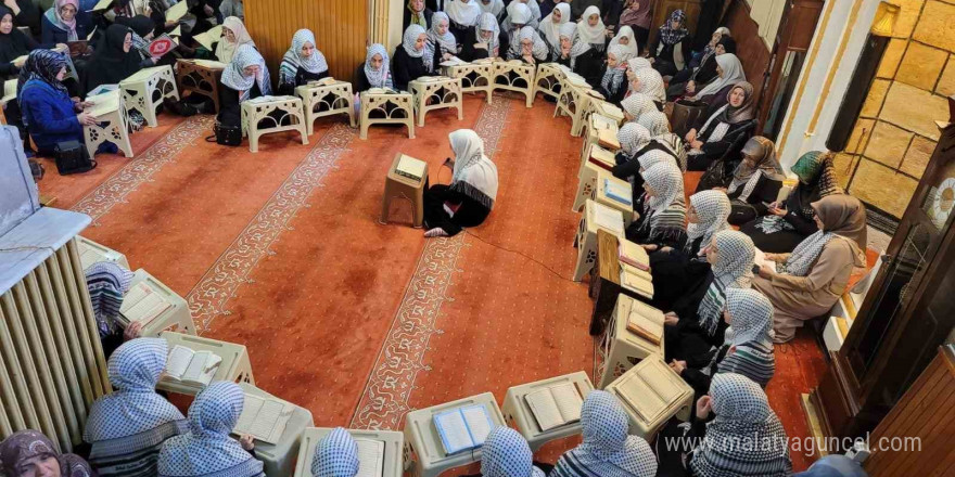 Sivas’ta hafızlık öğrencilerinden hatim programı