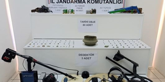 Sivas’ta jandarma operasyonu, 12 kişi gözaltına alındı