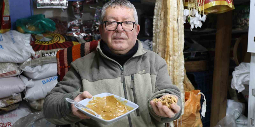 Soğuğa karşı üçlü çözüm: ’Ceviz, pekmez, tahin’