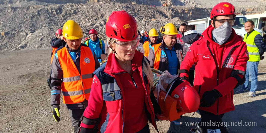 Soma’da maden ocağında gerçeğini aratmayan heyelan tatbikatı