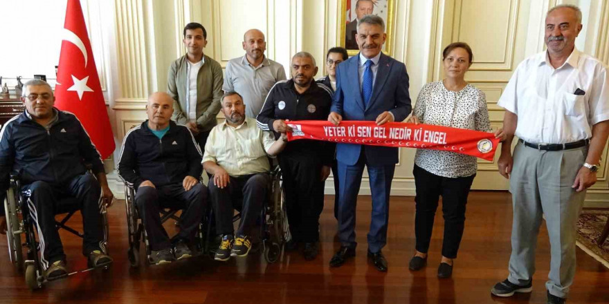 Sorgun Tekerlekli Sandalye Basketbol Takımı’na malzeme desteği