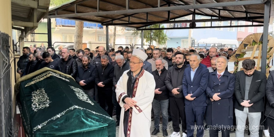 Sosyal medya fenomeninin estetik için gittiği hastaneden sağ çıkamadı