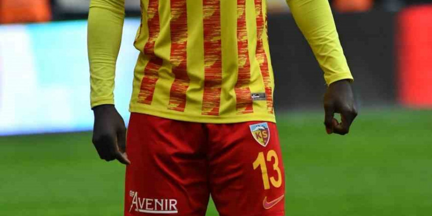 Stephane Bahoken 1 yıl daha Kayserispor’da