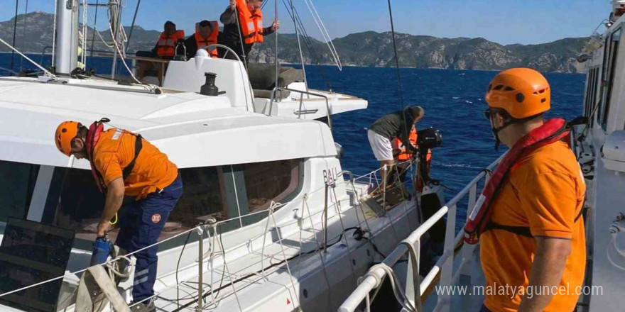 Su alan teknedeki su KIYEM ekiplerince tahliyesi yapıldı