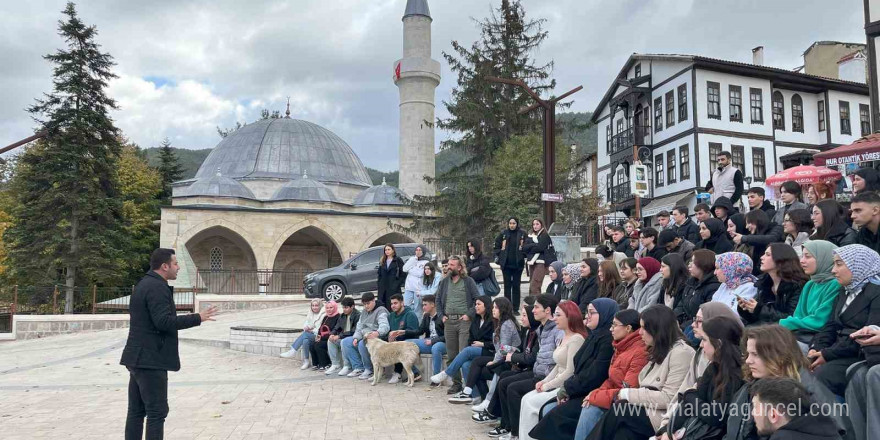 SUBÜ’lü öğrenciler Sakarya’yı keşif yolculuğuna çıktı