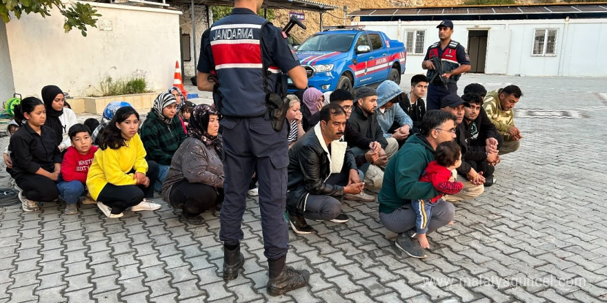 Sulama kanalına gizlenen 31 düzensiz göçmen yakalandı