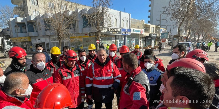 Sultangazi Belediyesi’nden depremzedeler için yapılan konteynerin teslimatıyla ilgili iddialara açıklama