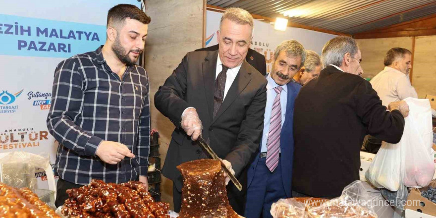 Sultangazi’de 5. Geleneksel Malatya Yöresel Ürün Günleri Üzüm Festivali başladı