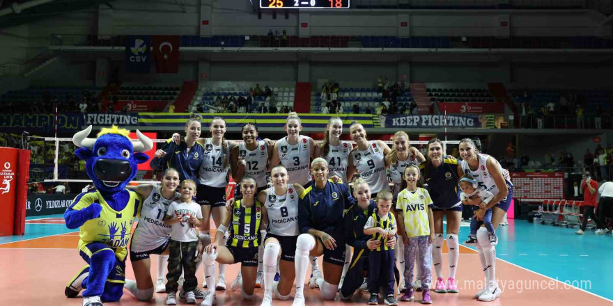 Sultanlar Ligi: Fenerbahçe: 3 - Nilüfer Belediyespor: 0