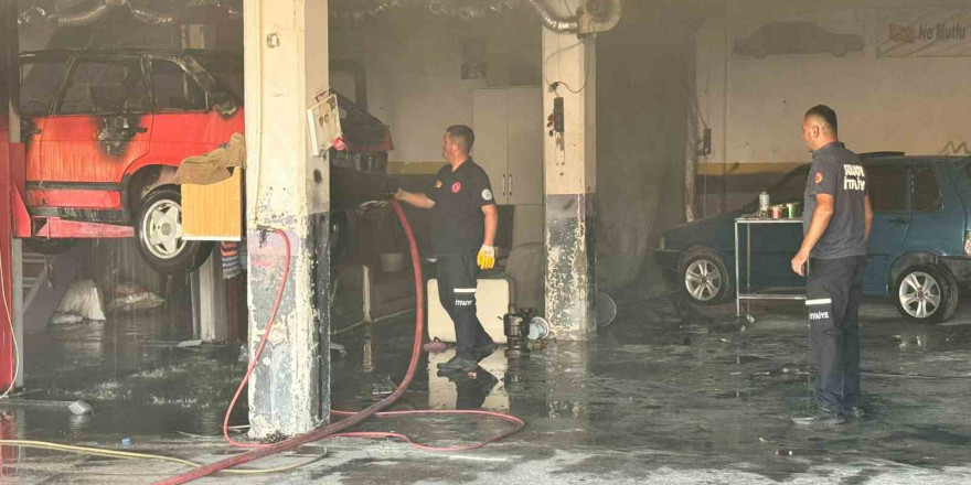 Suluova Sanayi Sitesinde araç yangını