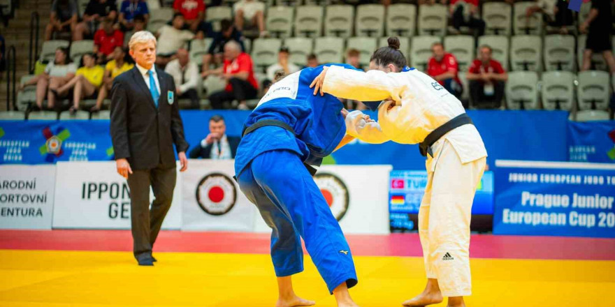 Sümeyye Kaya Çekya’da Avrupa Kupası şampiyonu oldu