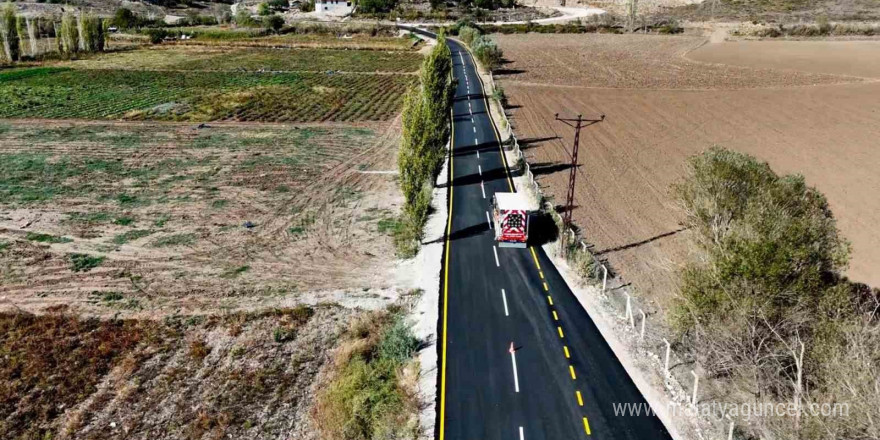 Sungurlu’da alt yapı çalışmalarının ardından asfalt çalışmaları tamamlandı