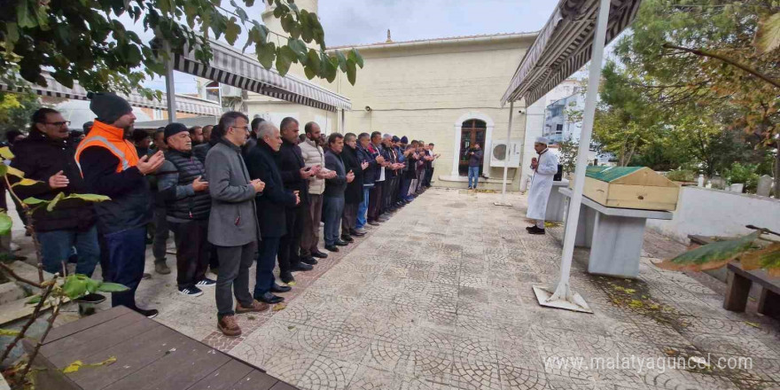 Tabanca ile vurulan iki genç kız son yolculuklarına uğurlandı