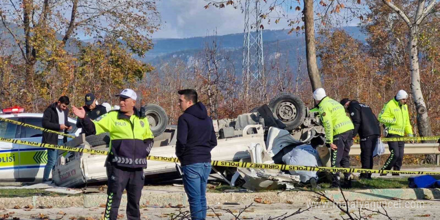 Takla atan kamyonette 2 kişi hayatını kaybetti