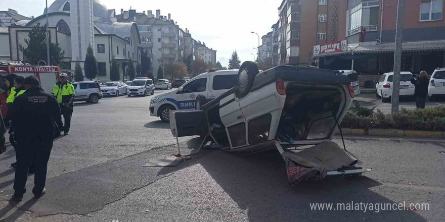 Takla atan otomobildeki dede torun yaralandı