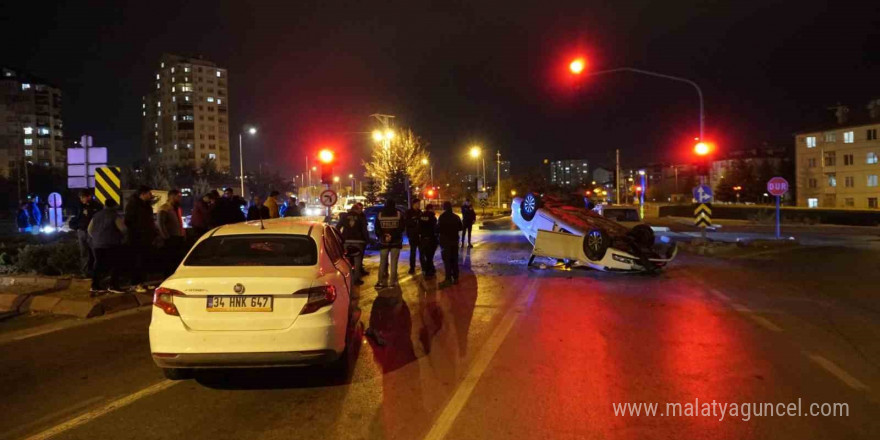 Takla atan otomobilinin kapıları zarar görmesin diye vinç getirtti