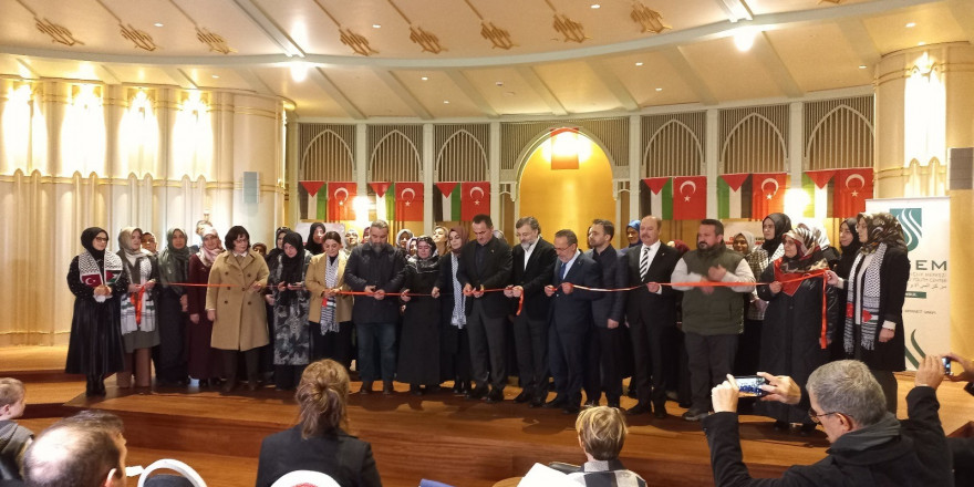 Taksim Camii Kültür Sanat Merkezi’nde anlamlı sergi