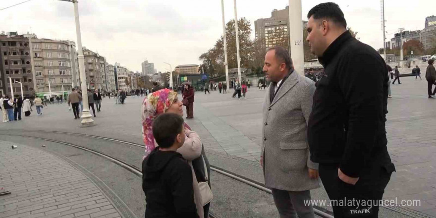 Taksim’de kaybolan çocuğun ailesini polisler buldu