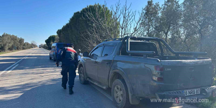 Tamire götürmek istediği traktörün altında kalan sürücü hayatını kaybetti