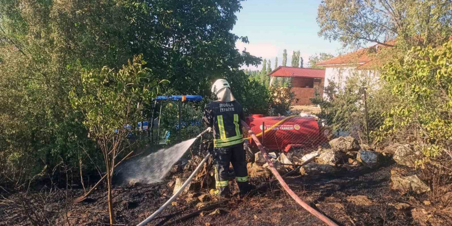 Tankerler ile yangınların büyümesi önlendi