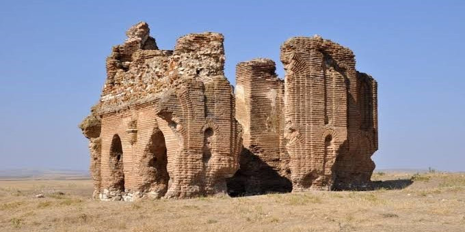 Tarihi Üçayak Kilisesi’ni yapay zeka resmetti