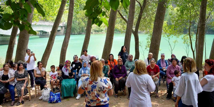 Tarsuslu kadınlar doğada hem spor yaptı, hem uzmanlardan eğitim aldı