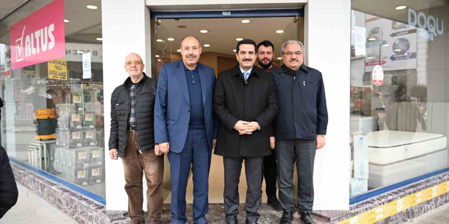 Taşkın İnönü caddesi esnafı ile bir araya geldi